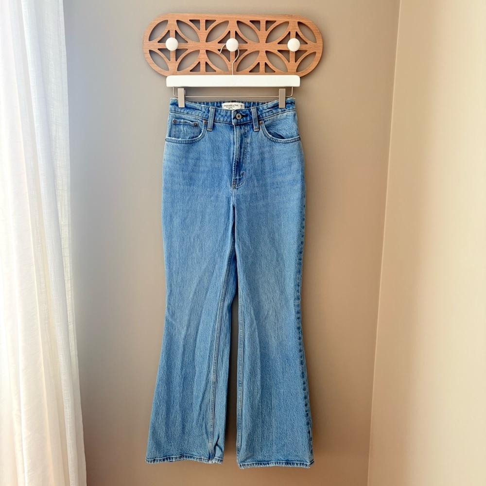 Abercrombie & Fitch The Vintage Flare High Rise Curve Love Denim Blue Sz 26